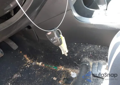 2010 Dodge Avenger Express z USA, uszkodzony, nr VIN 1B3CC1FB5AN217469